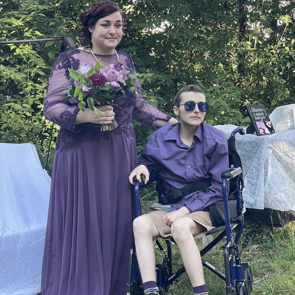 Poshers make a wedding wish come true....